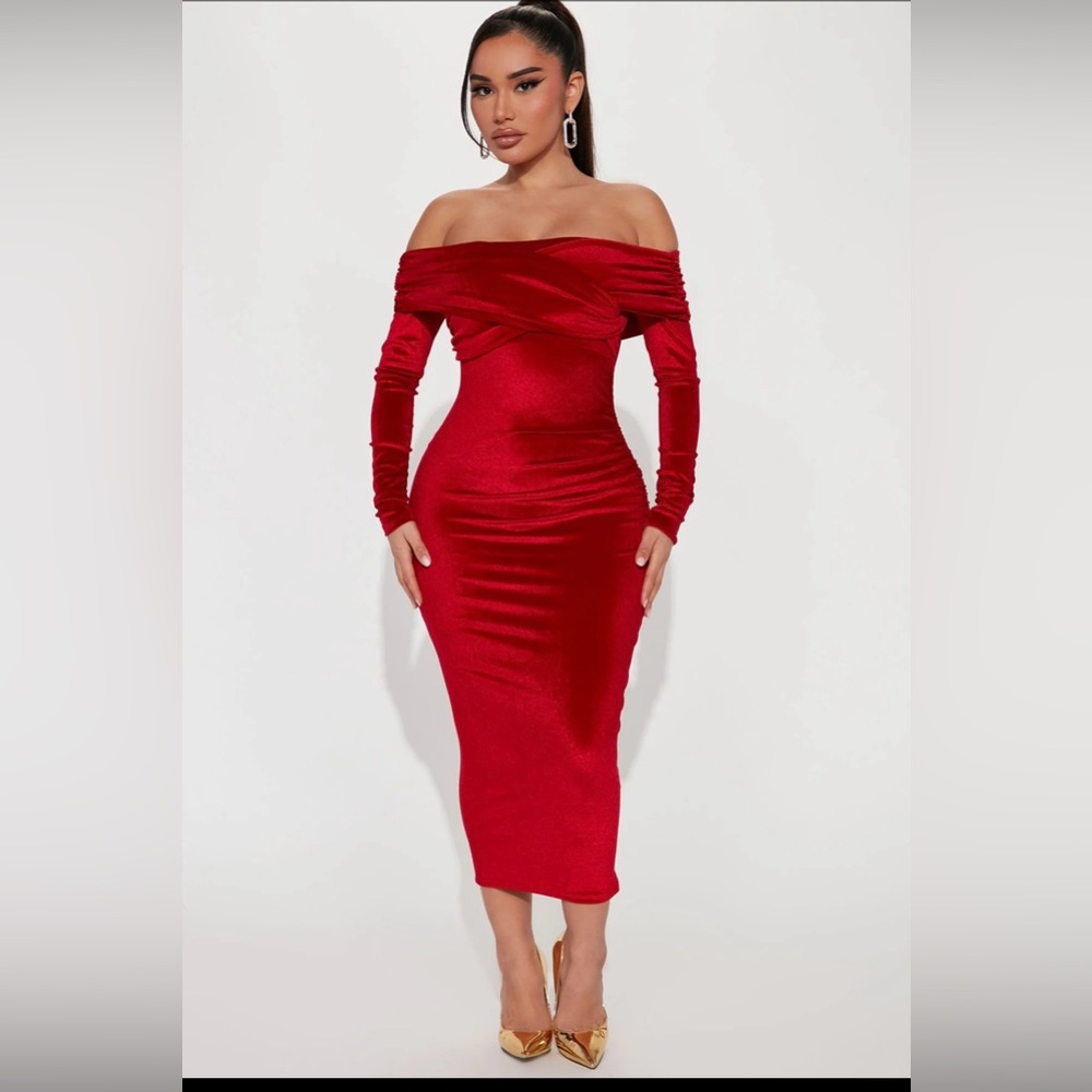 Ignore the romance velvet midi dress- Red
